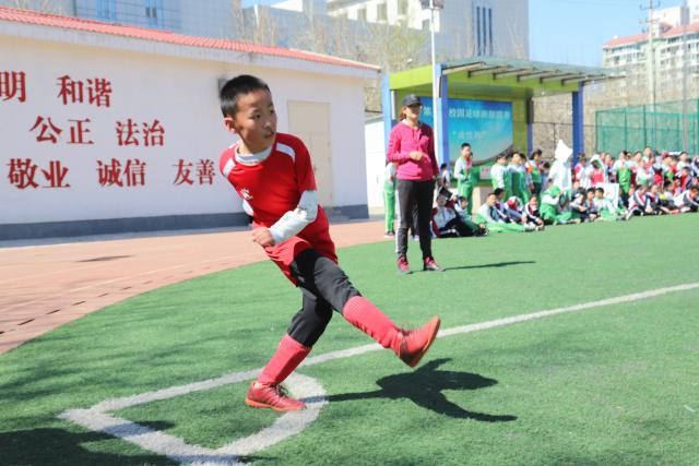 每体：巴萨引进塔的谈判正顺利进行